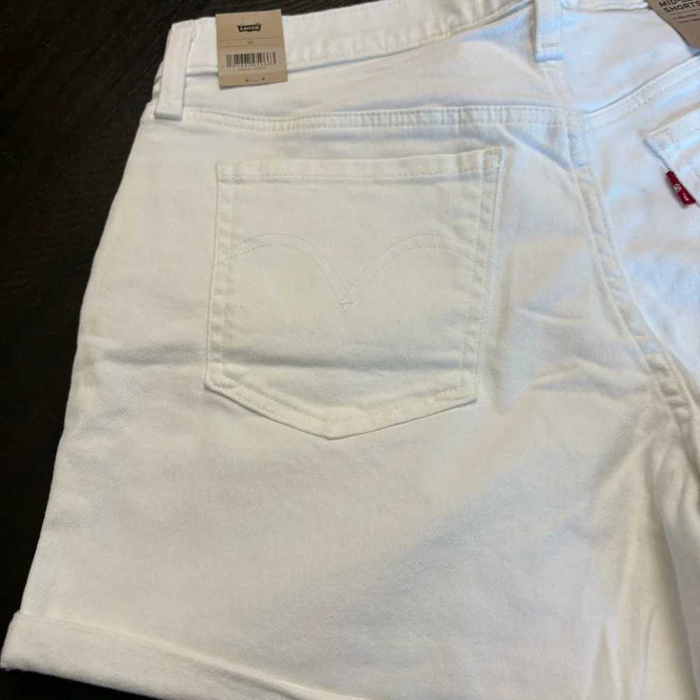 Levi's Classic White Denim Mid Length Jean Shorts Women’s Size 32 NWT - Picture 7 of 16